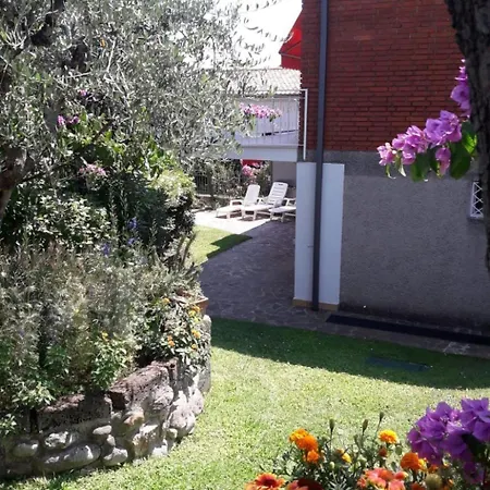 Apartamento Heliopolis' Mit Dachterrasse By Interhome Manerba del Garda